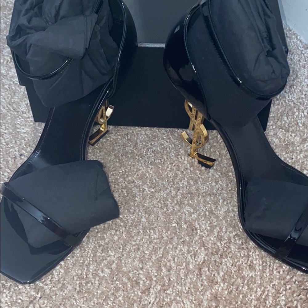 Saint Laurent YSL